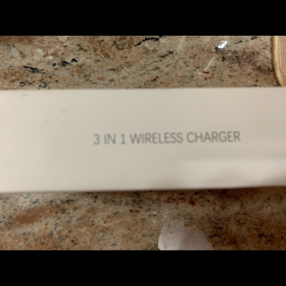 New 3 and 1 for Apple ear pod Apple Watch and IPho - Picture 2 of 6